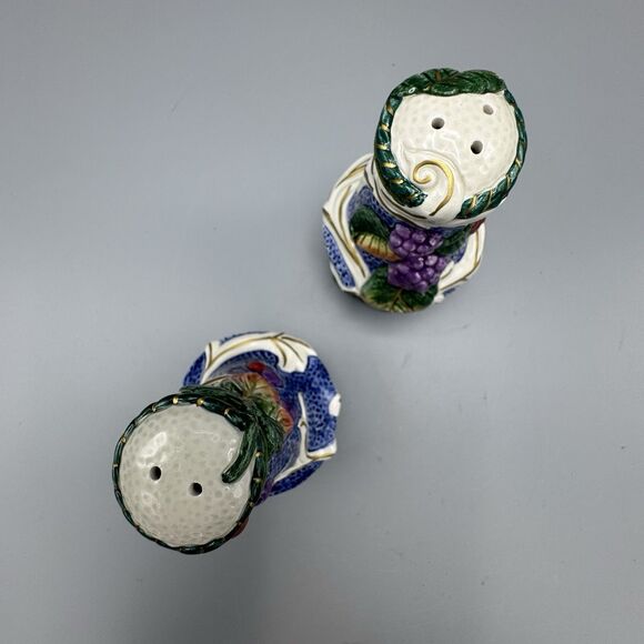 Fitz and Floyd Classics Fruit and Flower Salt and Pepper Shakers Grapes Berries - Picture 6 of 7